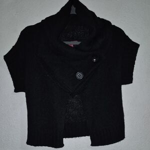 Derek Heart Black Buttoned Sweater Shrug
